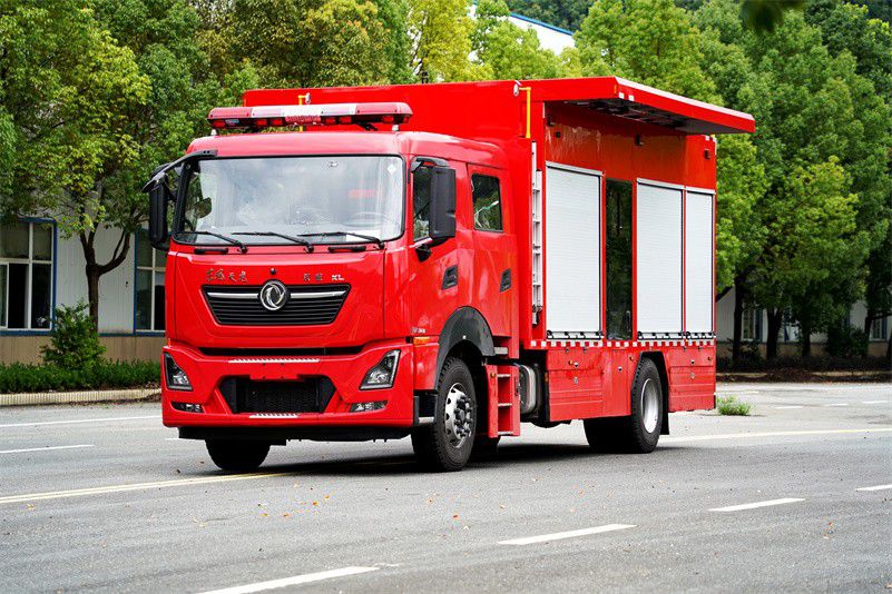 Breaking News! Shenzhen Dongfeng Debuts AI Drone Cluster Fire Truck at Shenzhen Expo!