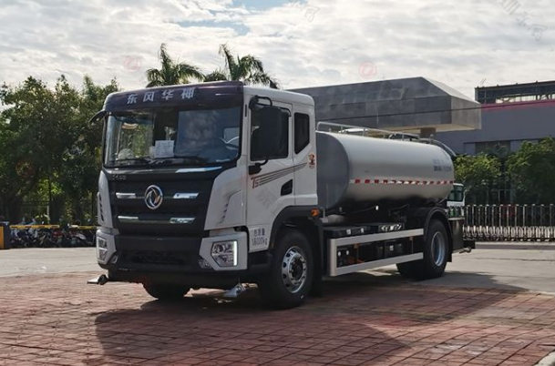 10T Water Spraying Truck